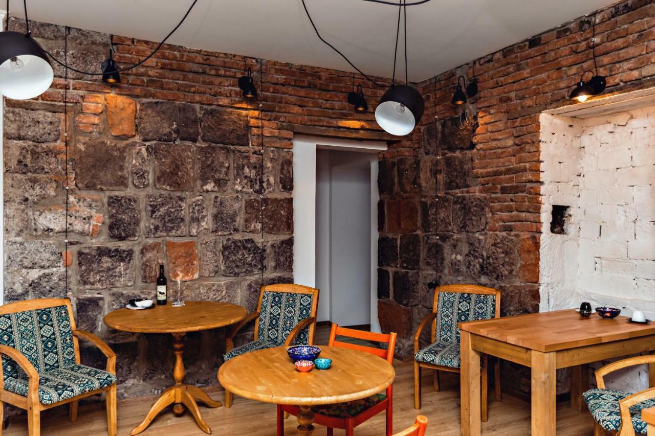 Grape House Hotel Тбилиси Екстериор снимка