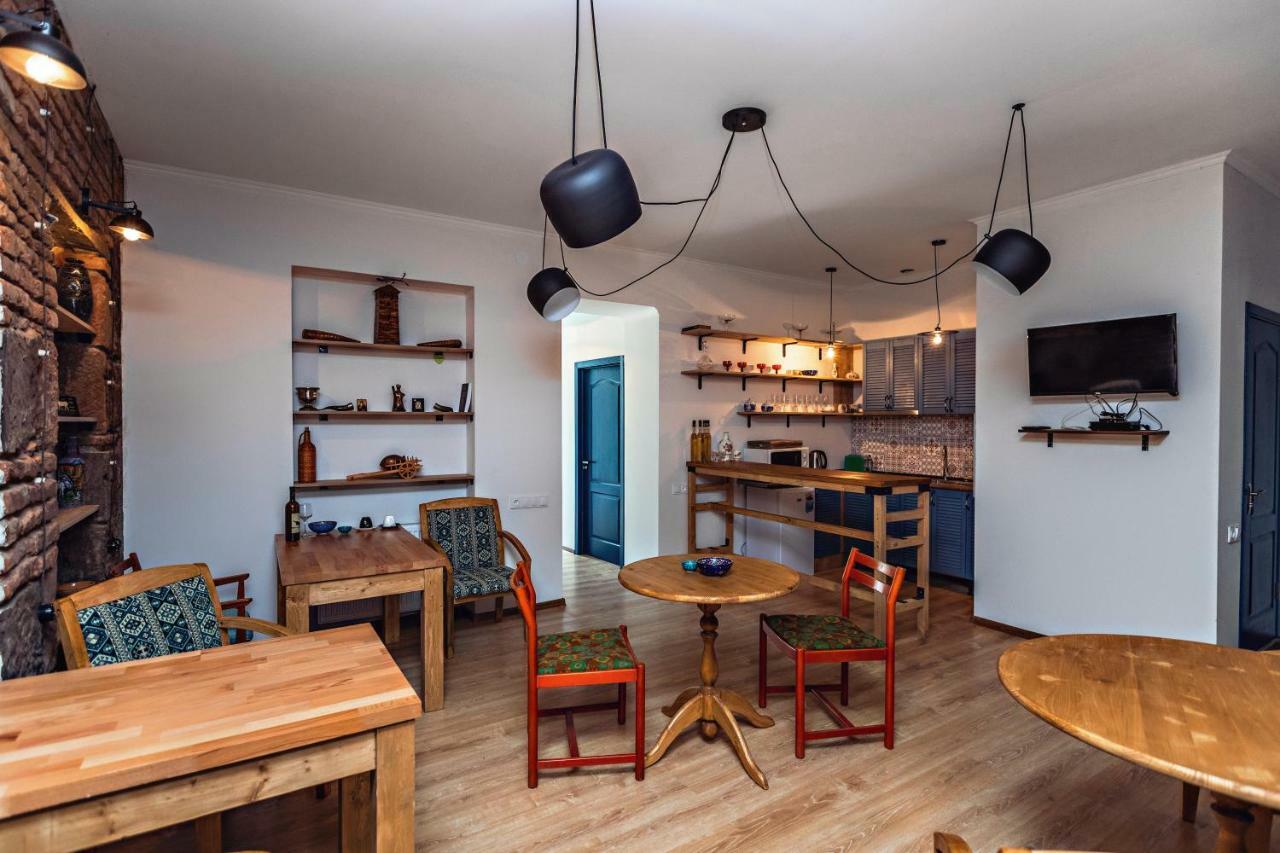 Grape House Hotel Тбилиси Екстериор снимка